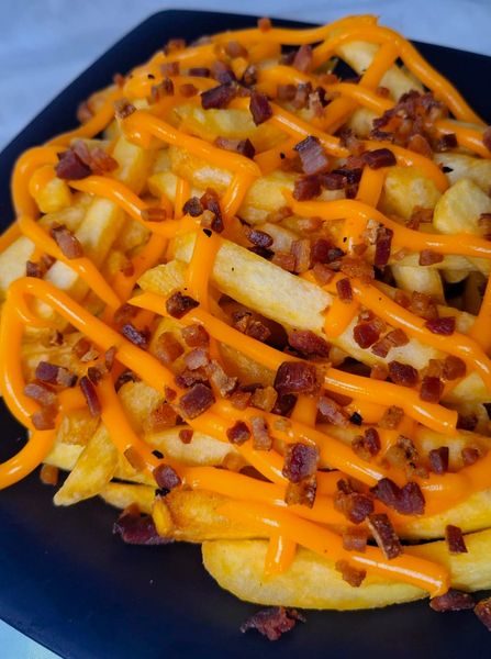 Fritas Turbo com cheddar e bacon